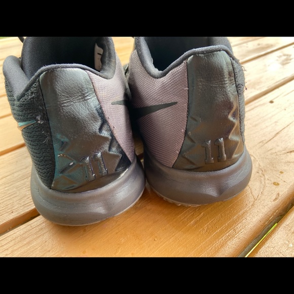 Nike Kyrie Flytrap - Picture 3 of 4